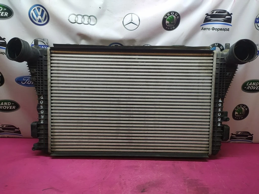 Интеркулер Golf 5 Jetta Caddy Touran 1K0145803AN