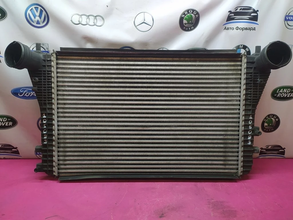 Интеркулер Passat B6 CC Tiguan 1,8 1,9 2,0 1K0145