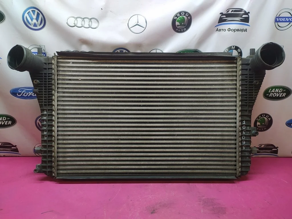 Интеркулер Golf 5 Jetta Caddy Touran Octavia Yeti