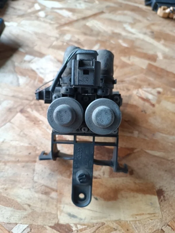 Клапан отопителя Audi A6 2006 4F2
