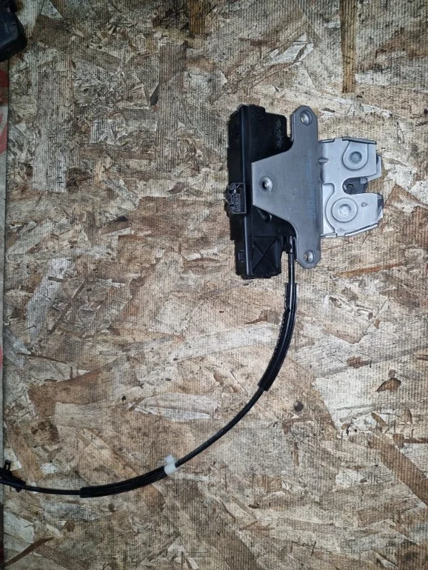 Замок багажника Volvo S80 2010 AS