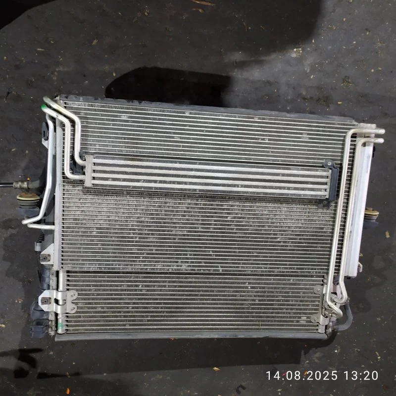 Комплект радиаторов с вентилятором Volkswagen Touareg 2008 7LA