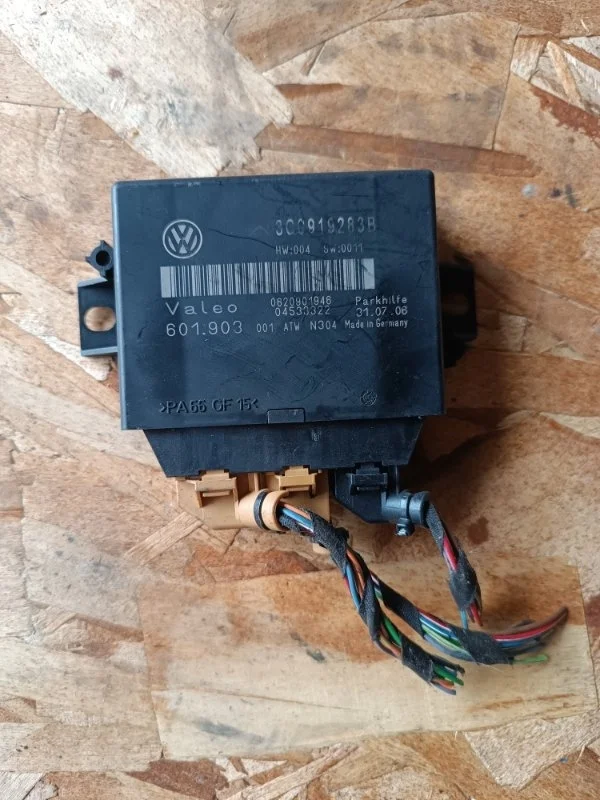 Блок управления парктрониками Volkswagen Passat 2008 3C2