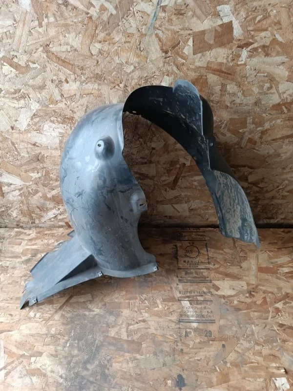 Подкрылок Volkswagen Polo 2011 6R1