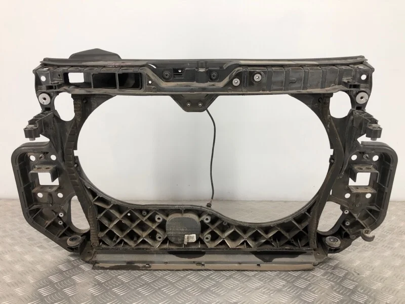 Передняя панель Audi A6 C6