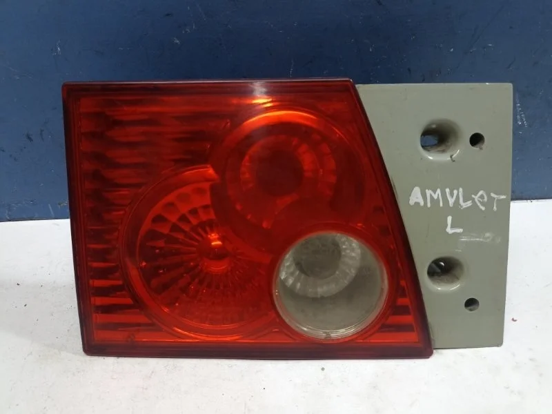 Фонарь внутренний Chery Amulet 2010 A153773010BA A15, левый