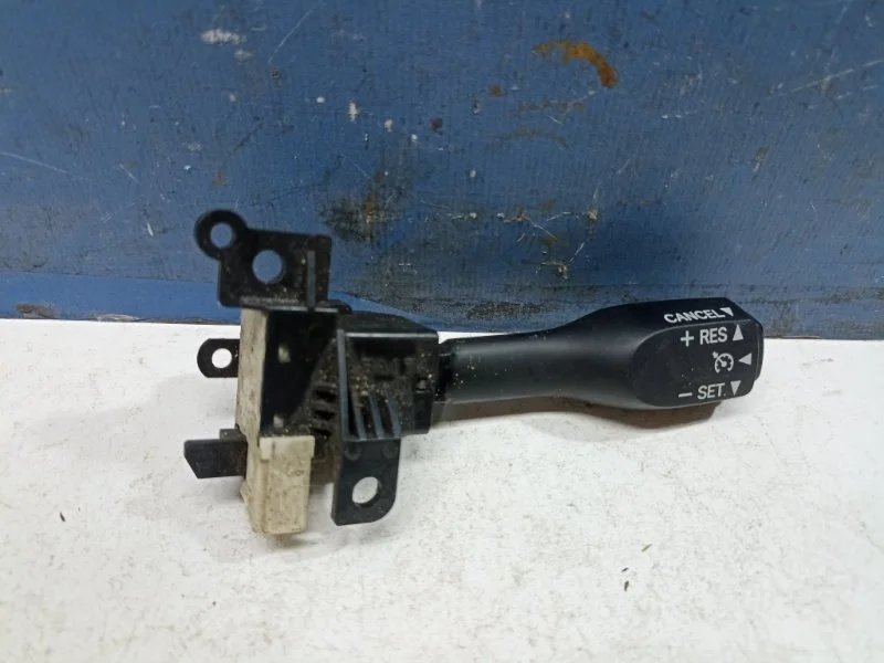 Переключатель круиз-контроля Toyota Camry 40 2006-2011 8463234011