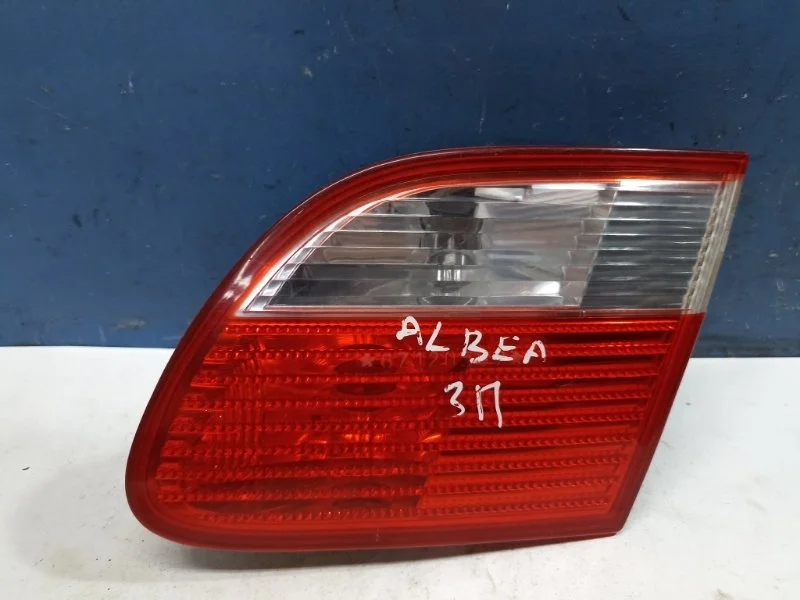 Фонарь внутренний Fiat Albea 51737723 2002-2012, правый