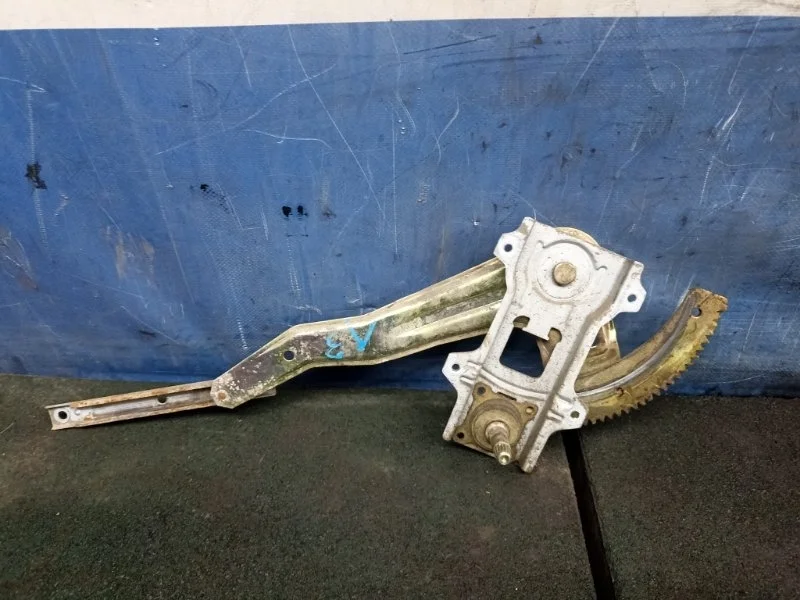 Стеклоподъемник механический Nissan Almera Classic 2006 8272195F0A B10 1.6 QG16DE, задний левый