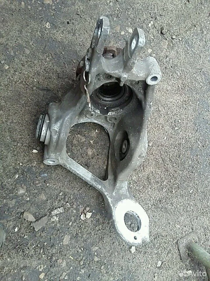 Кулак  задний левый Audi Q5 I рестайлинг (2012—2017)