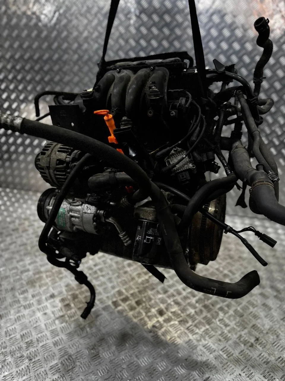 Двигатель AKL Skoda Octavia A4 1.6 Бензин