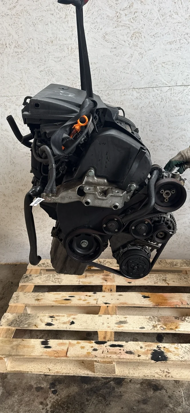 Двигатель AKQ Volkswagen Bora 1.4 Бензин