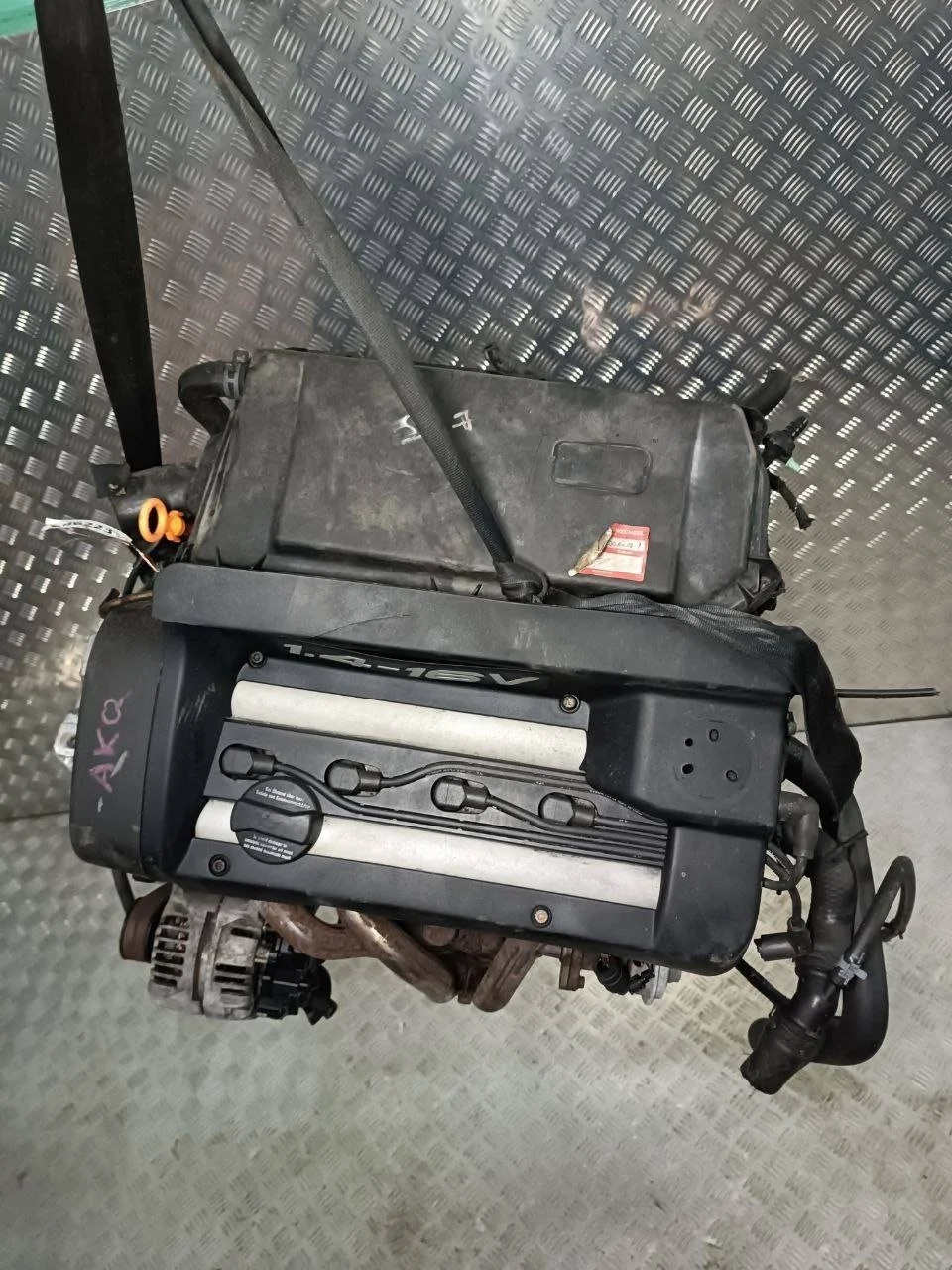 Двигатель AKQ Volkswagen Golf 4 1.4 Бензин