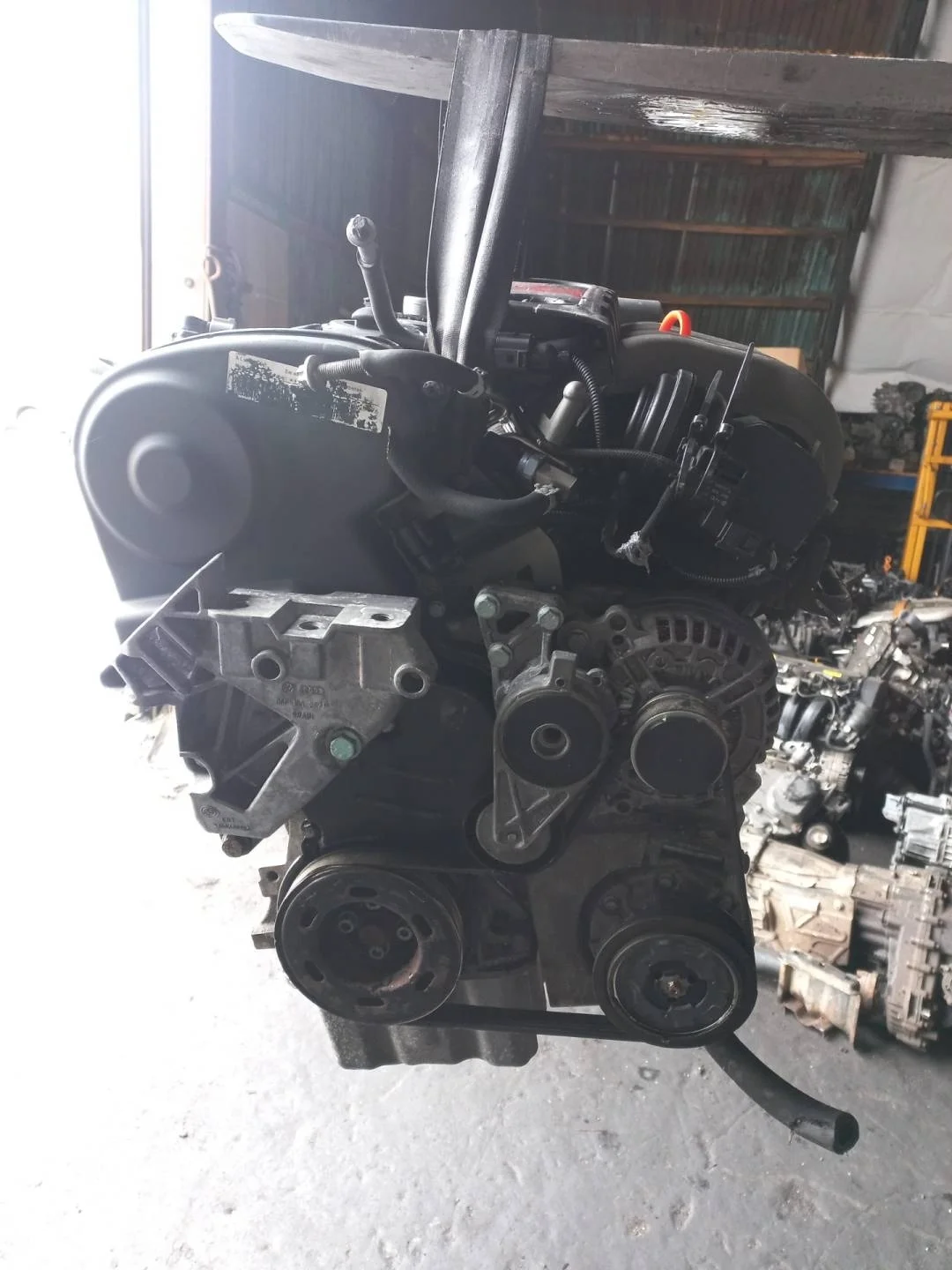 Двигатель AXW Volkswagen Golf 5 0.0 0