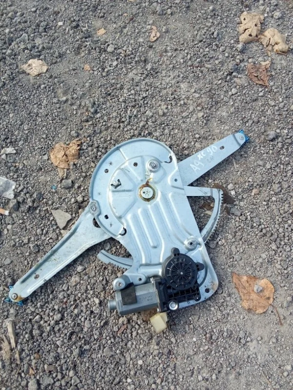 Стеклоподъемник Volvo 30784576, передний левый