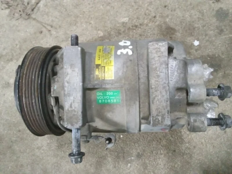 Компрессор кондиционера Volvo 36001066
