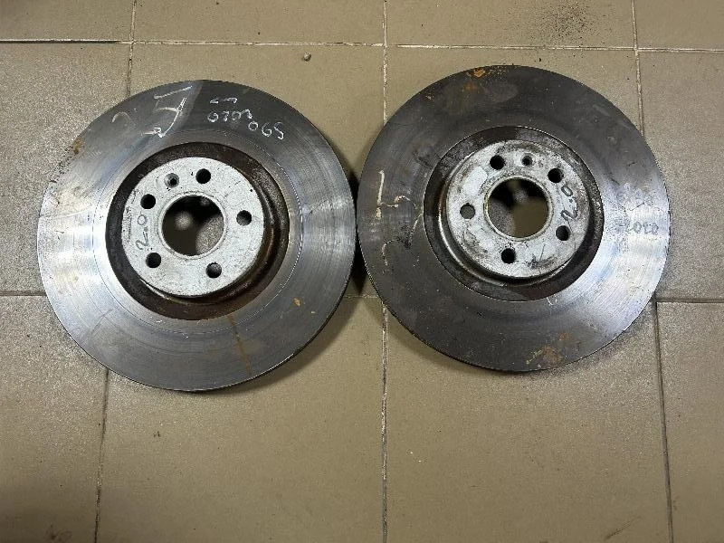 Диск тормозной Volvo 31471752, передний