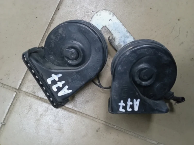 Звуковой сигнал Volvo Xc90 2012 31111192 D5244T18