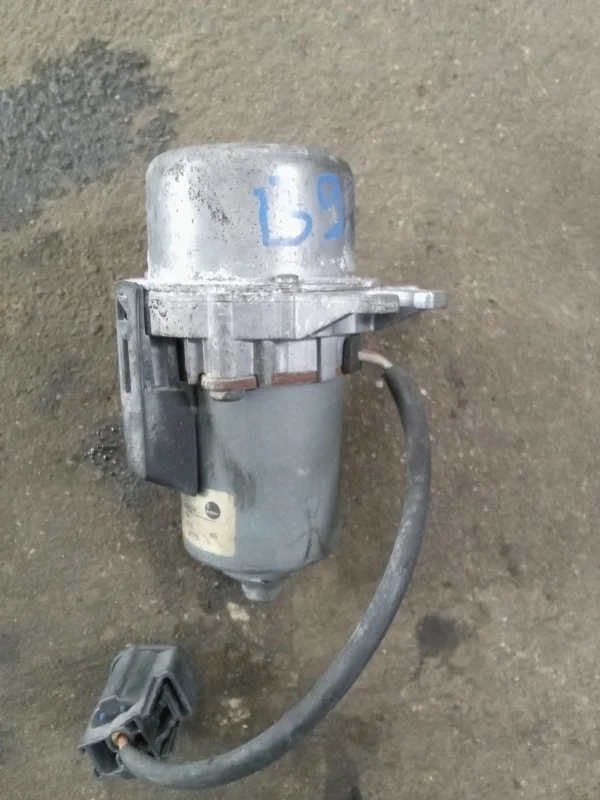 Вакуумный насос Volvo 31317530