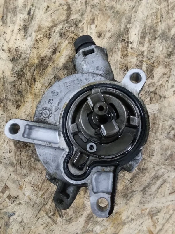 Вакуумный насос тормозов Volvo Xc90 2012 31219463 D5244T18