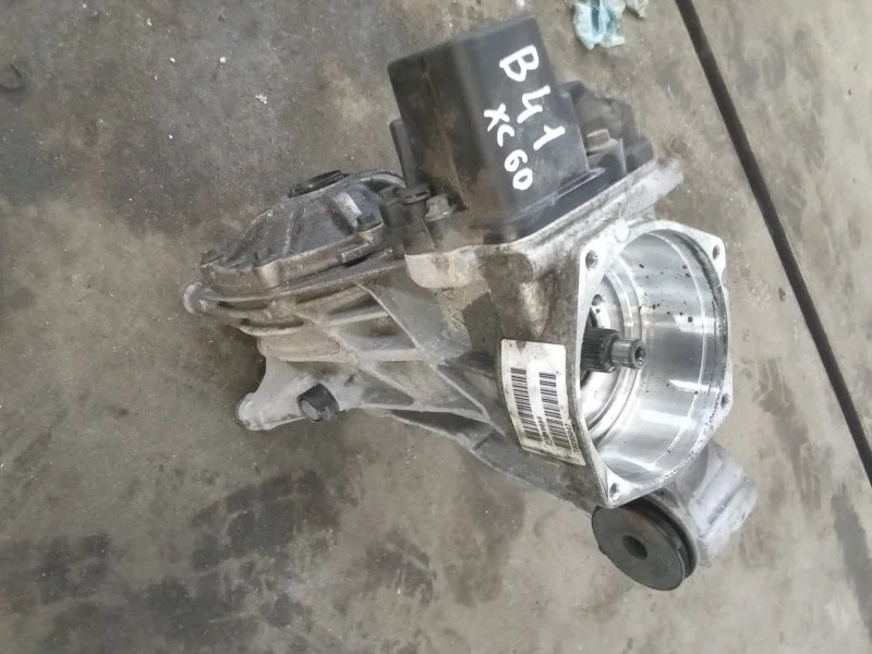 Редуктор Volvo Xc60 2019 36010143 B4204T26, задний