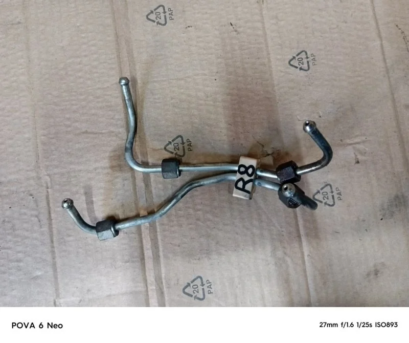 Трубка топливная Volvo Xc90 2009 31272621 D5244T4