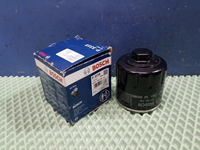 Фильтр масляный Volkswagen Golf 6 2012 0451103318