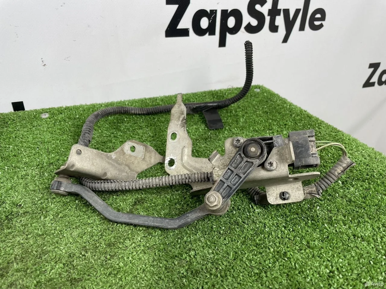 Датчик уровня подвески передний ford kuga 2