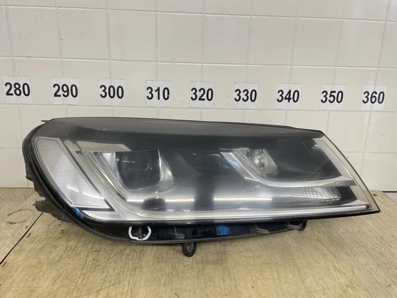 ФАРА Volkswagen Touareg 2014 2015 2016 2017 2018 7P1941034A, передняя правая