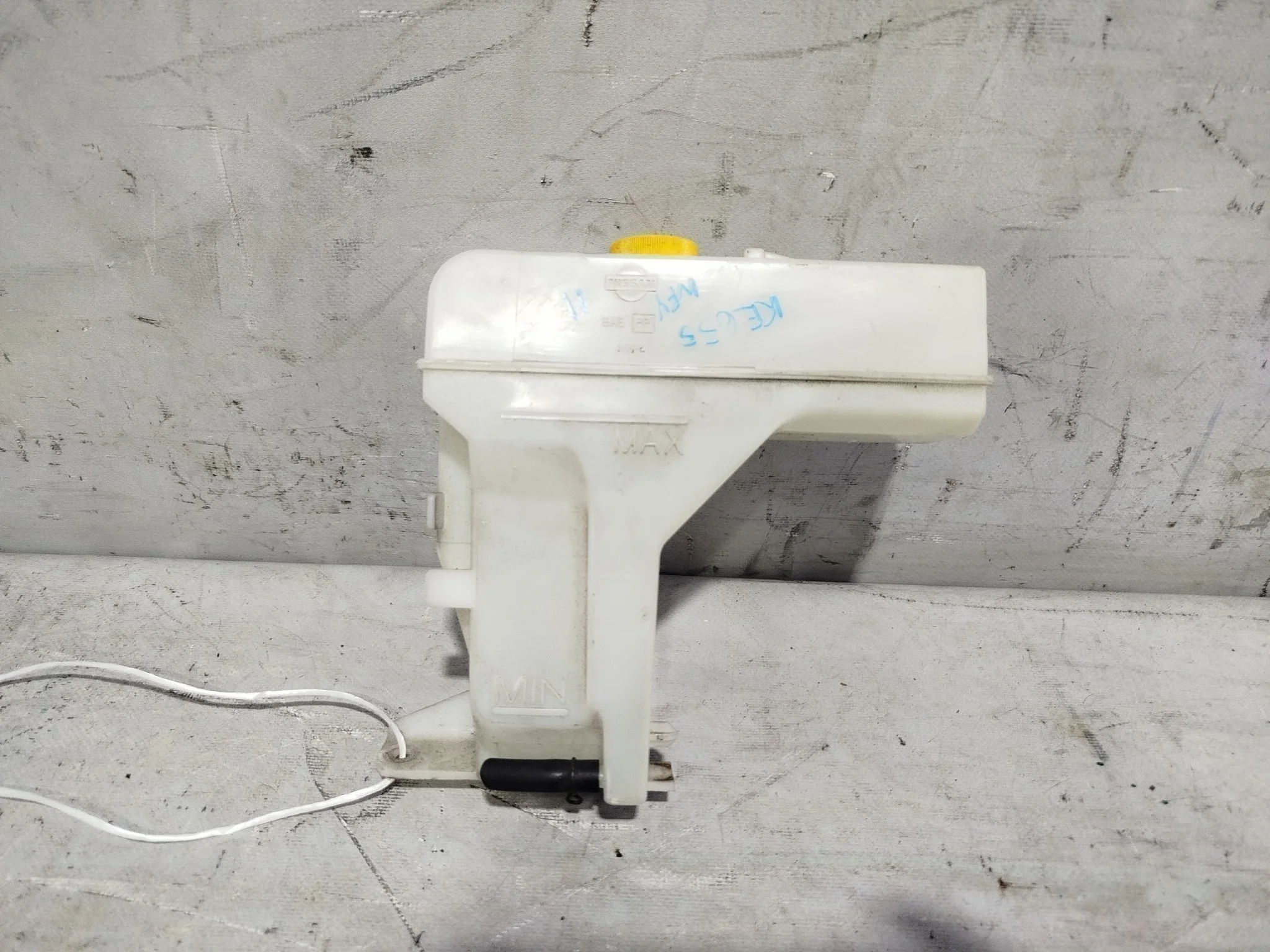 БАЧОК РАСШИРИТЕЛЬНЫЙ NISSAN MAZDA 217114U000