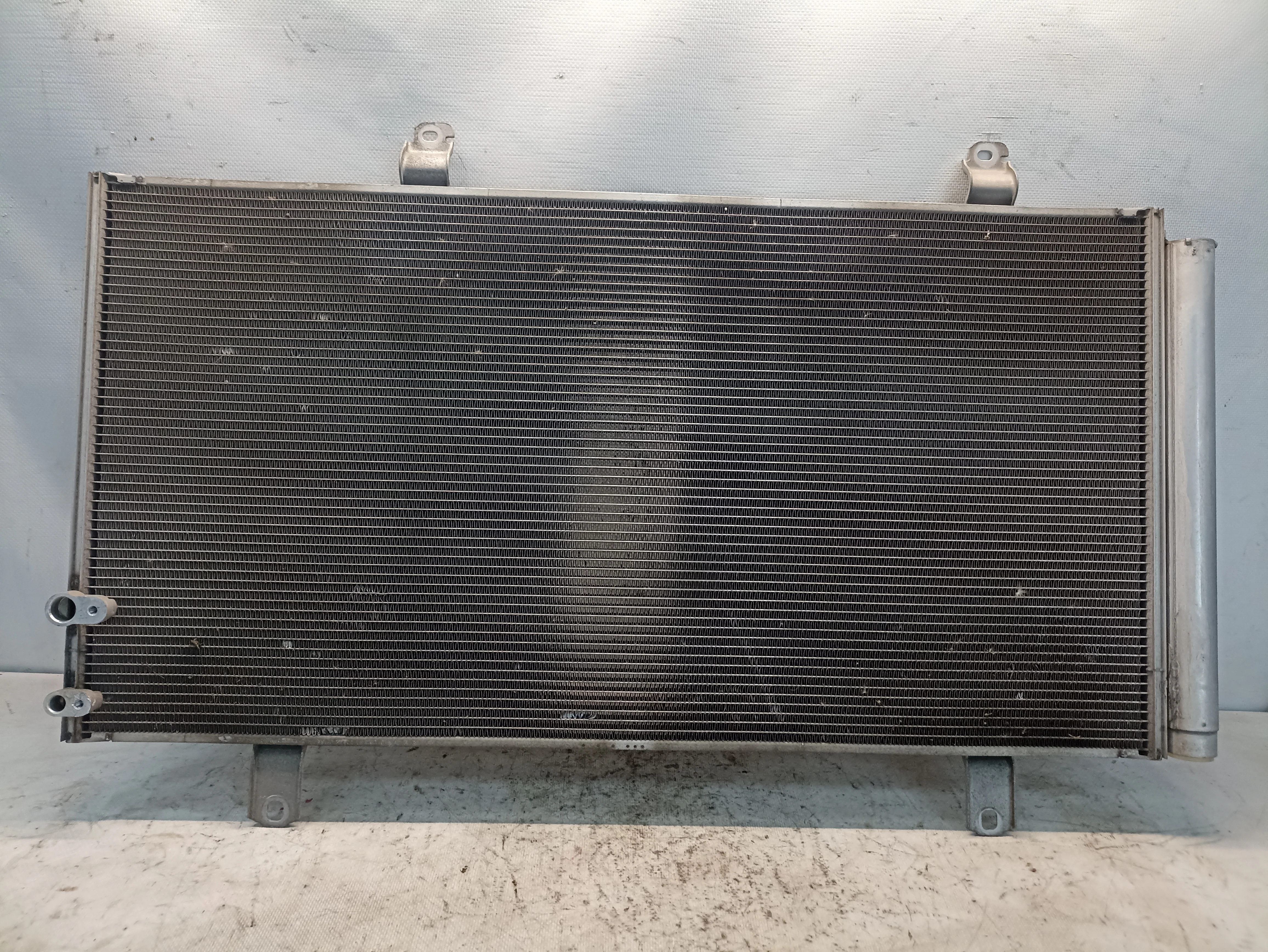 РАДИАТОР КОНДИЦИОНЕРА TOYOTA LEXUS DAIHATSU 8846006210 QE150Z