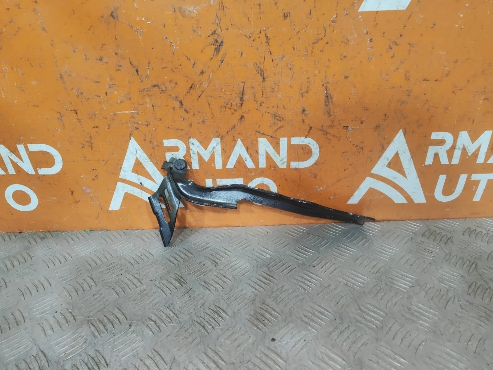 Петля капота Mazda CX-5 2017-нв