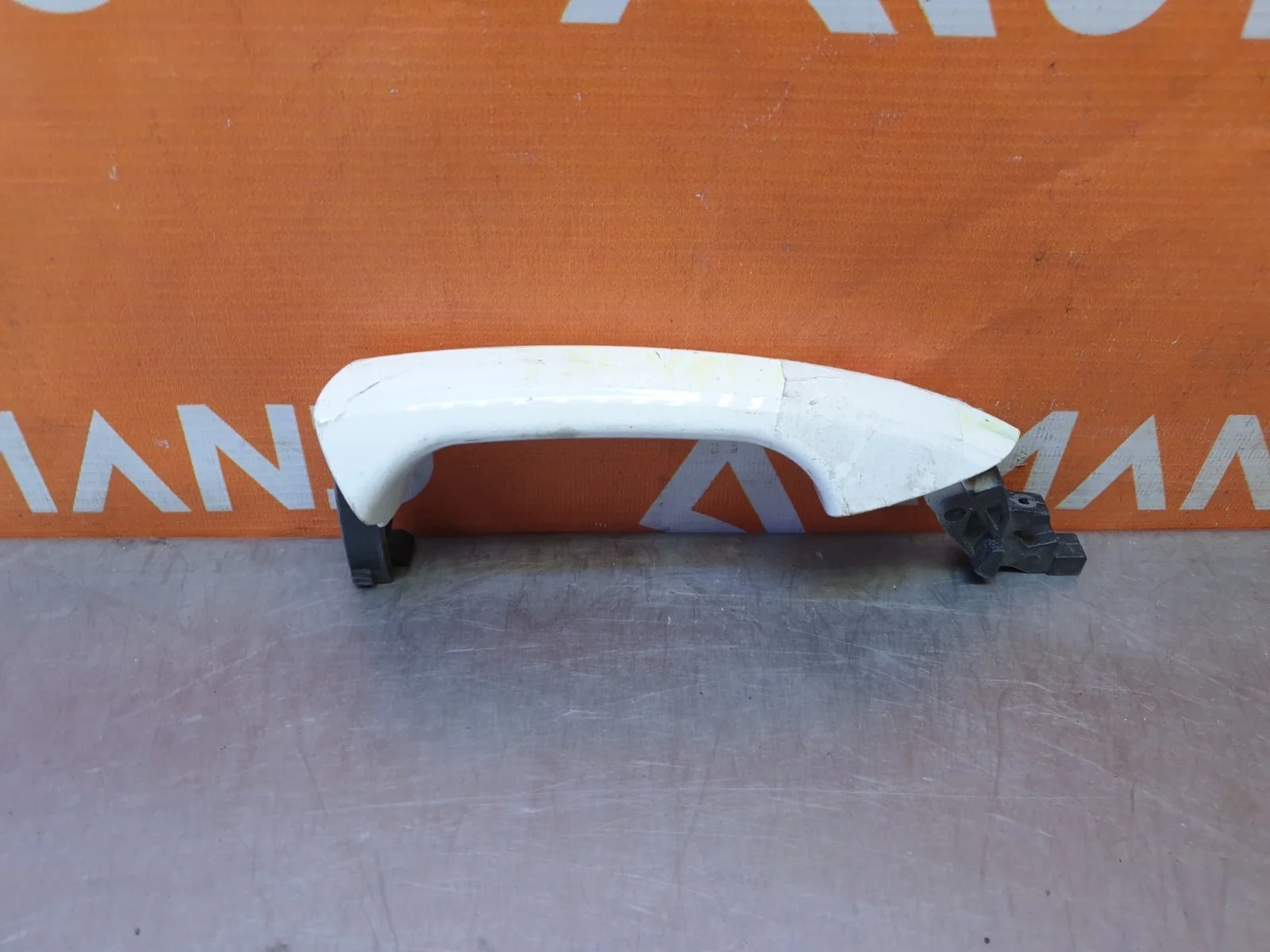 Ручка двери внешняя Mercedes -Class 2006-2015 W204