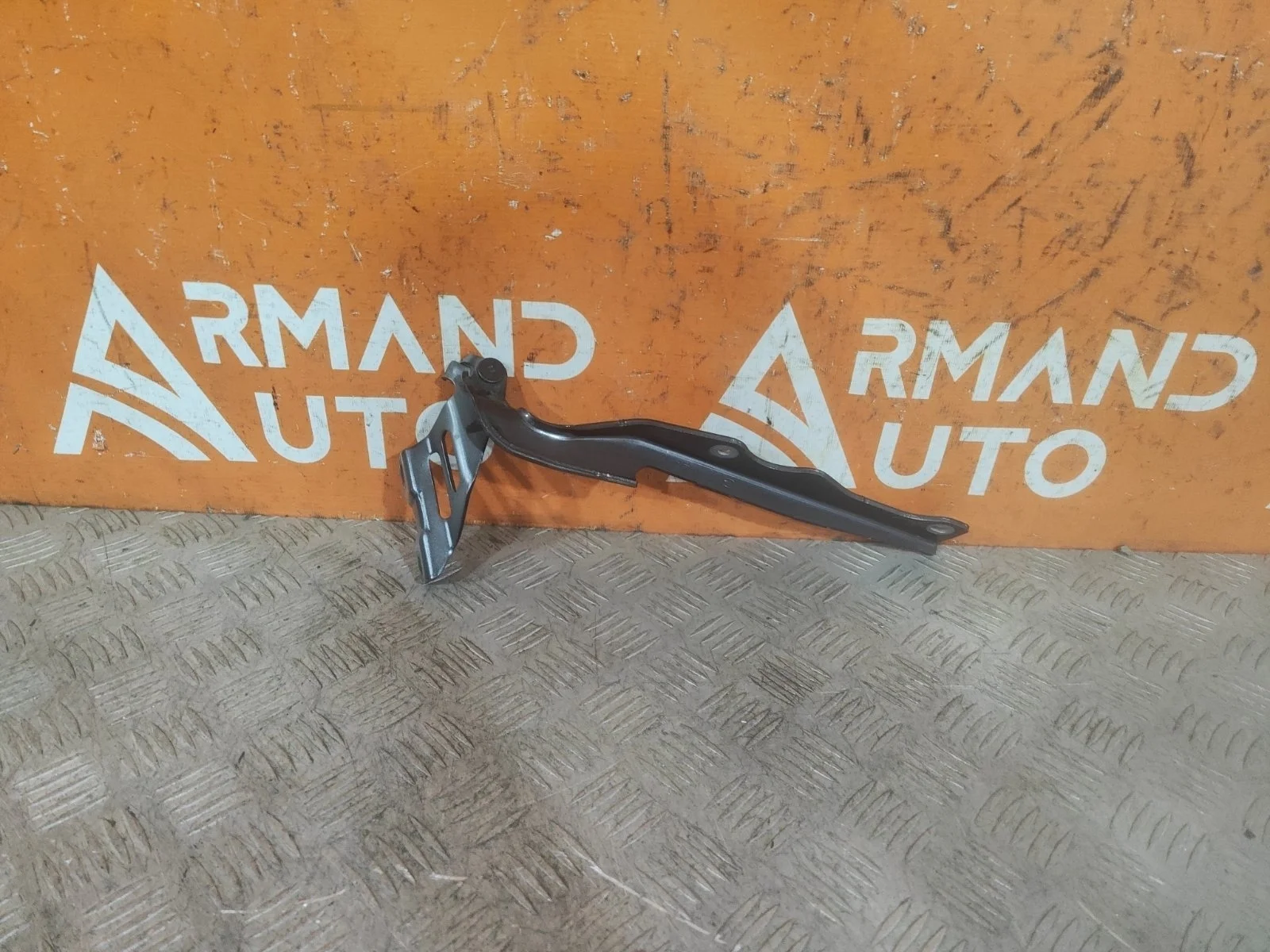 Петля капота Mazda CX-5 2017-нв