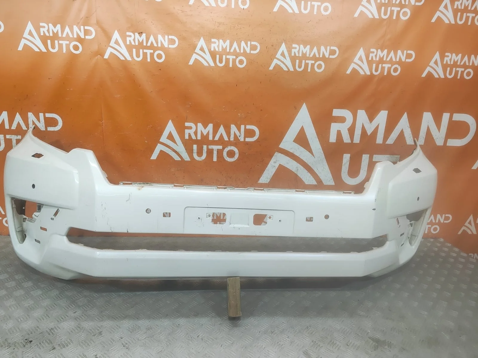 Бампер Toyota Land Cruiser Prado 2020-нв 150