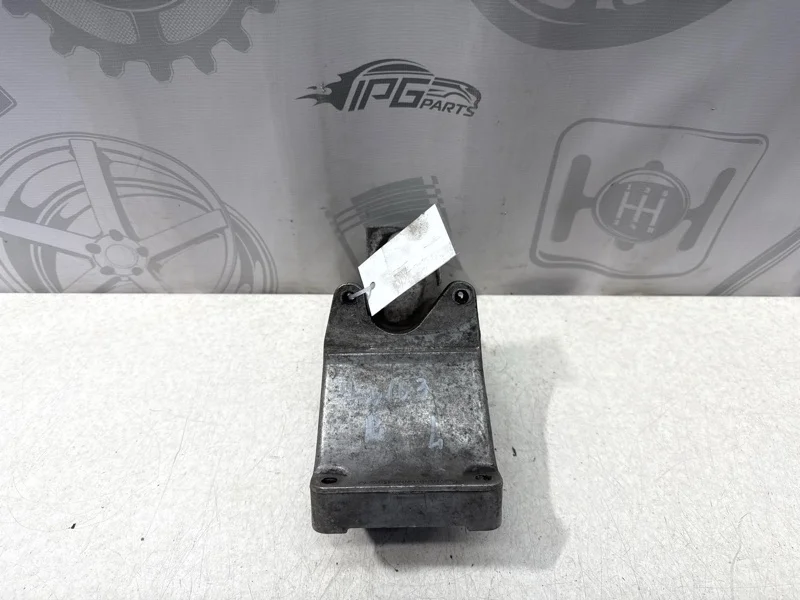 Кронштейн двигателя левый Mercedes-benz ML 2002 W163