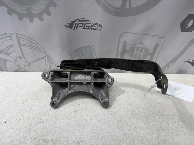 Кронштейн подушки акпп Mercedes-benz W212