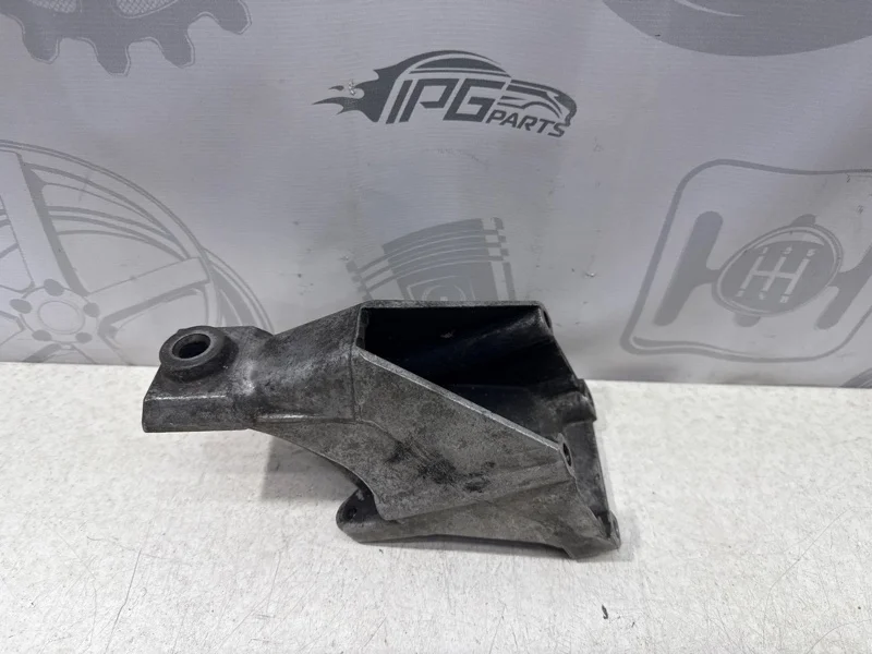 Кронштейн двигателя левый Mercedes-benz ML 2004 W163