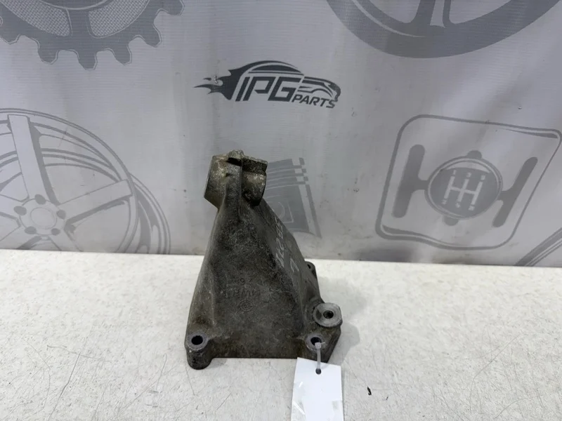 Кронштейн двигателя левый Mercedes-benz W203