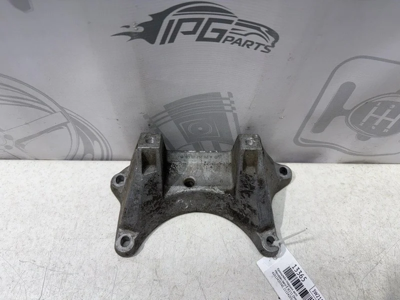 Кронштейн подушки акпп Mercedes-benz 2005 W211