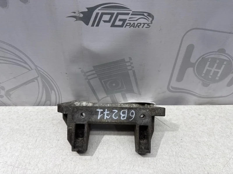 Кронштейн подушки акпп Mercedes-benz W203