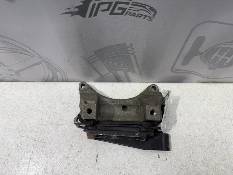 Кронштейн подушки акпп Mercedes-benz W203