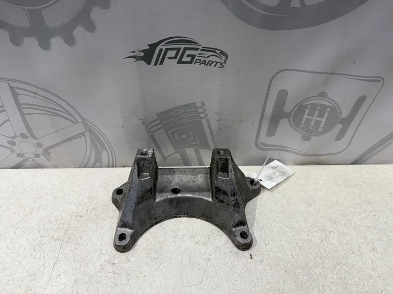 Кронштейн подушки акпп Mercedes-benz 2006 W211