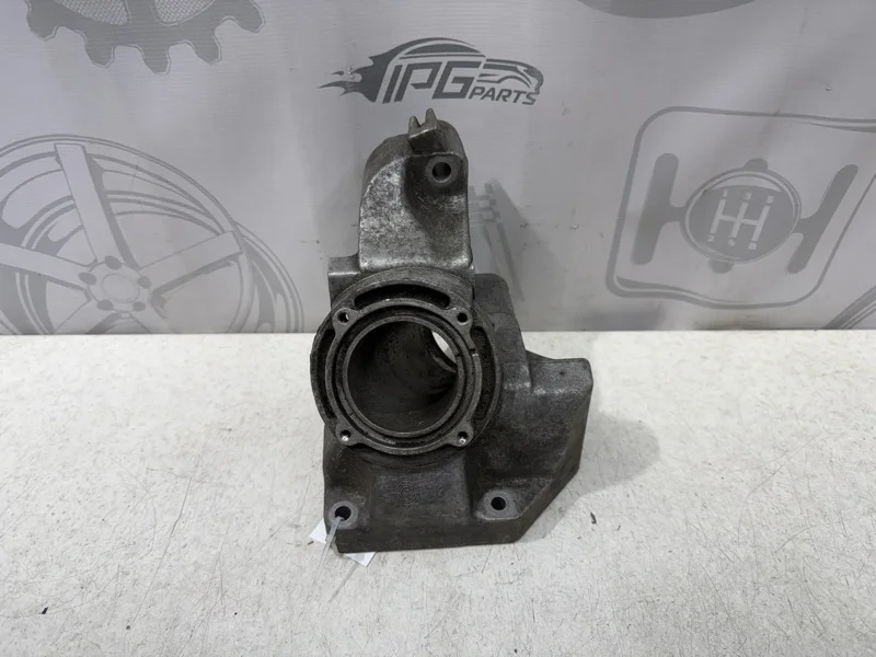 Кронштейн двигателя левый Mercedes-benz W211