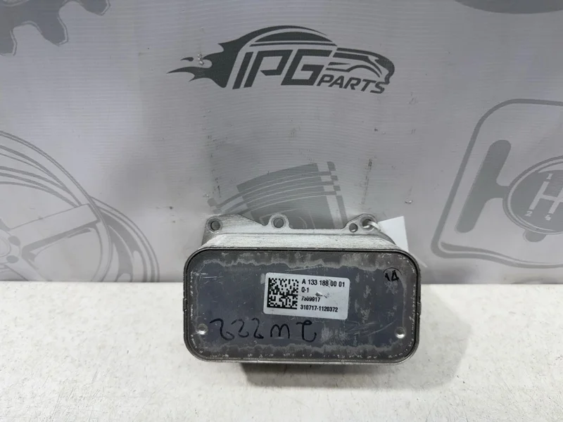 Масляный радиатор Mercedes-benz 2017 W222