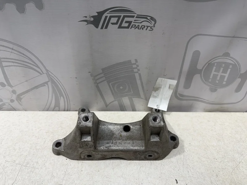 Кронштейн подушки акпп Mercedes-benz W211