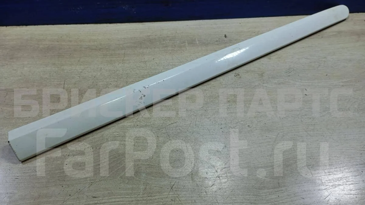 Молдинг двери пер прав Пежо 308