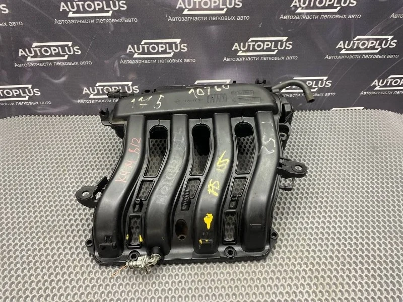 Впускной коллектор Renault Megane 2007 8200647713 СЕДАН K4M812