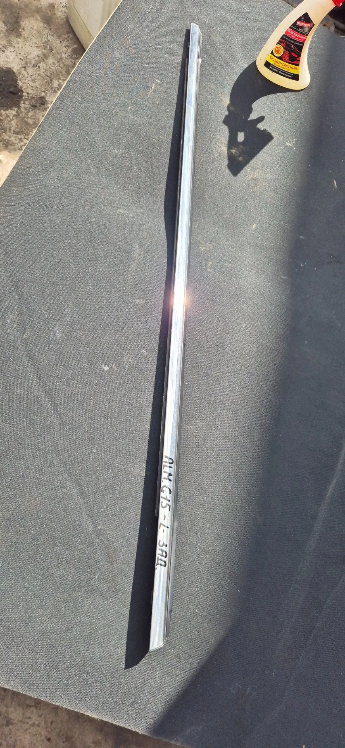 Накладка стекла заднего левого  Nissan Almera  g15