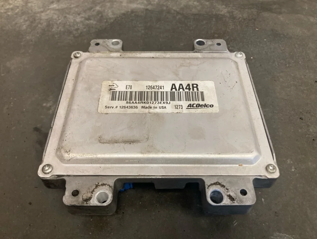 Блок управления двс Opel Astra 2011 J